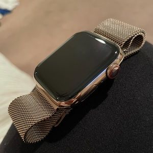 Apple Watch 5 44mm Gold stainless Steel